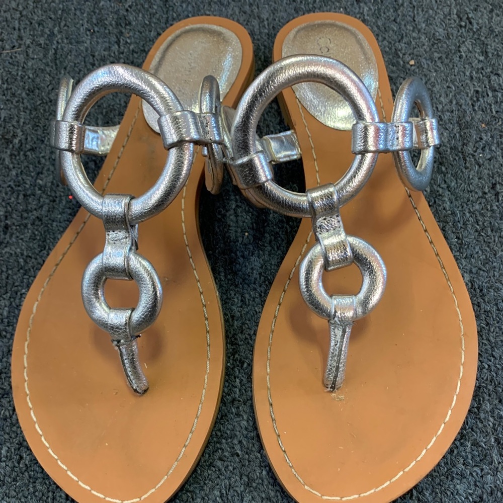 I’m selling these beautiful Calvin Klein sandals(sold)